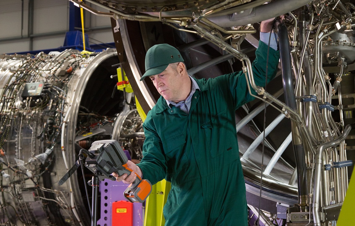 使用工業(yè)內(nèi)窺鏡實施航空發(fā)動機損傷檢測 使用工業(yè)內(nèi)窺鏡實施航空發(fā)動機損傷檢測