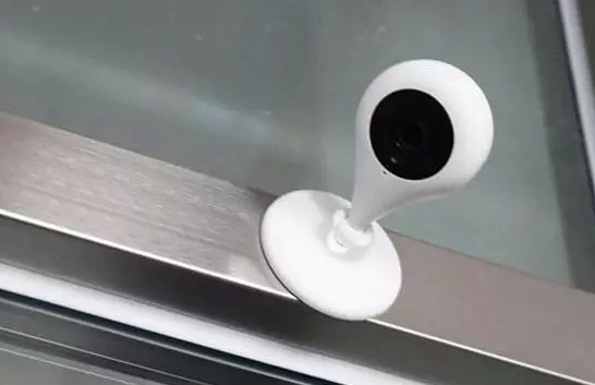 自己裝監控卻把自己坑了 老板娘被盜走8萬多